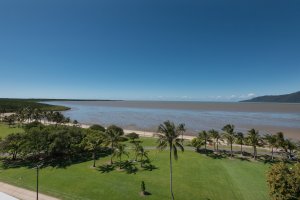 Cairns Esplanade Walking Distance Guide